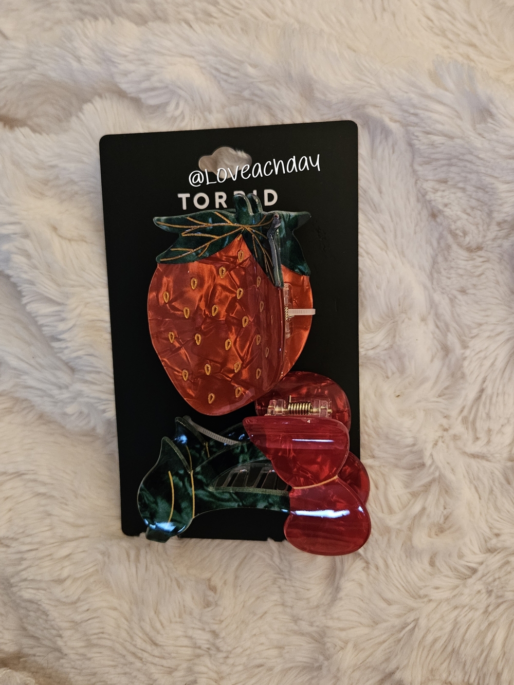 🍓TORRID🍒Strawberry & Cherry Hair Clip Set